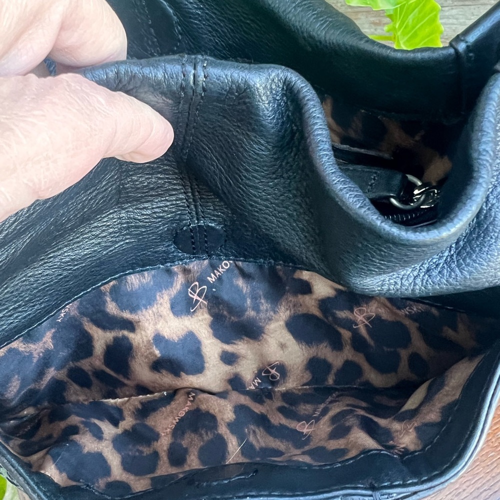 EUC—B Makowsky Black Leather Shoulder hobo Bag. - Picture 7 of 11